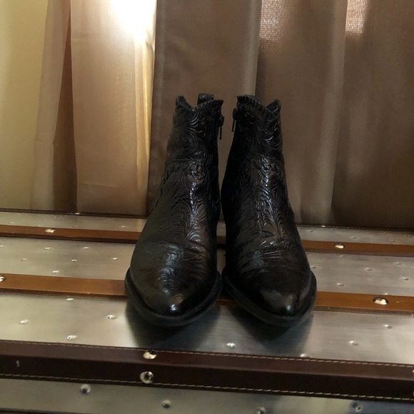 Boots - Picture 2 of 3